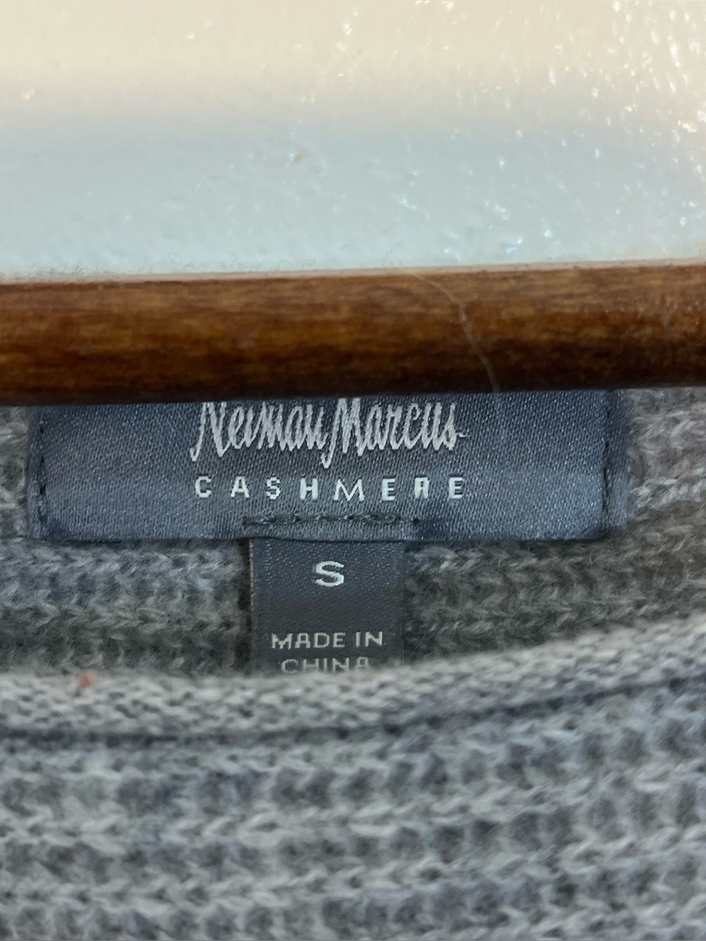 Neiman Marcus 100% Cashmere Gray Ribbed Short Sleeve Tunic Sweater - Picture 10 of 11